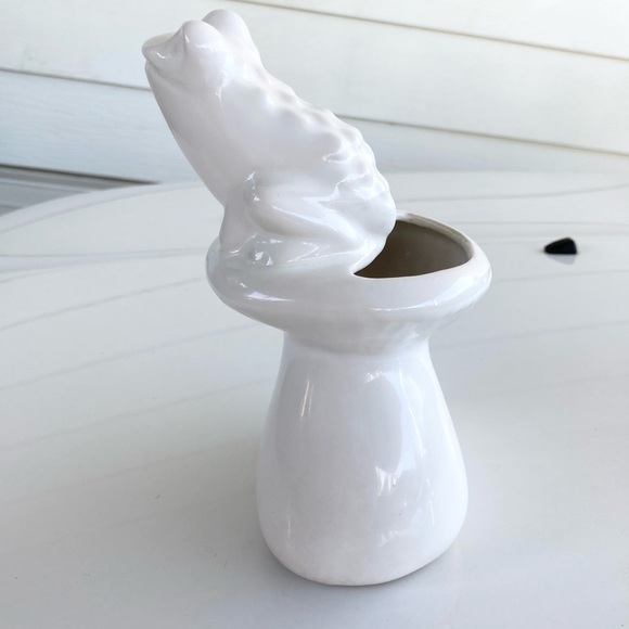 Howard Pierce Pottery Frog on Mushroom Flower Vase in White - Very Rare - HTF - Picture 9 of 16